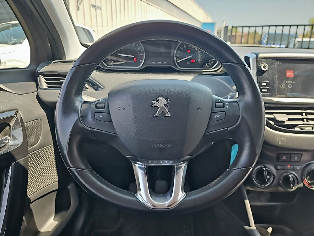 Occasion PEUGEOT 208 208 PureTech 82ch S&S BVM5 - Signature