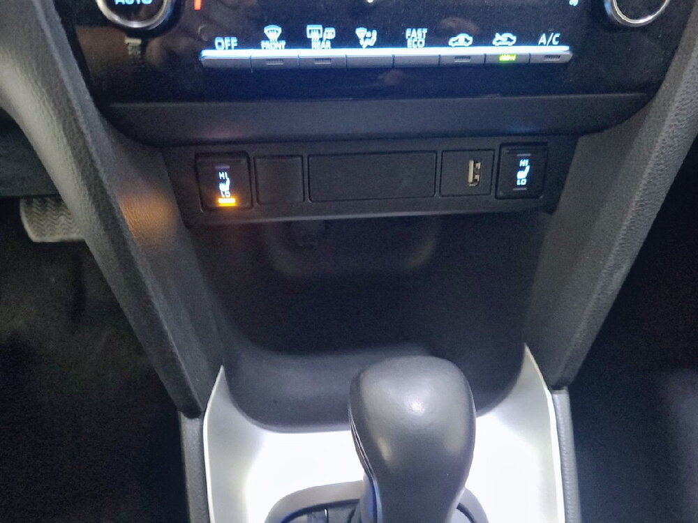 Occasion TOYOTA Yaris Yaris Cross Hybride 116h 2WD - Design