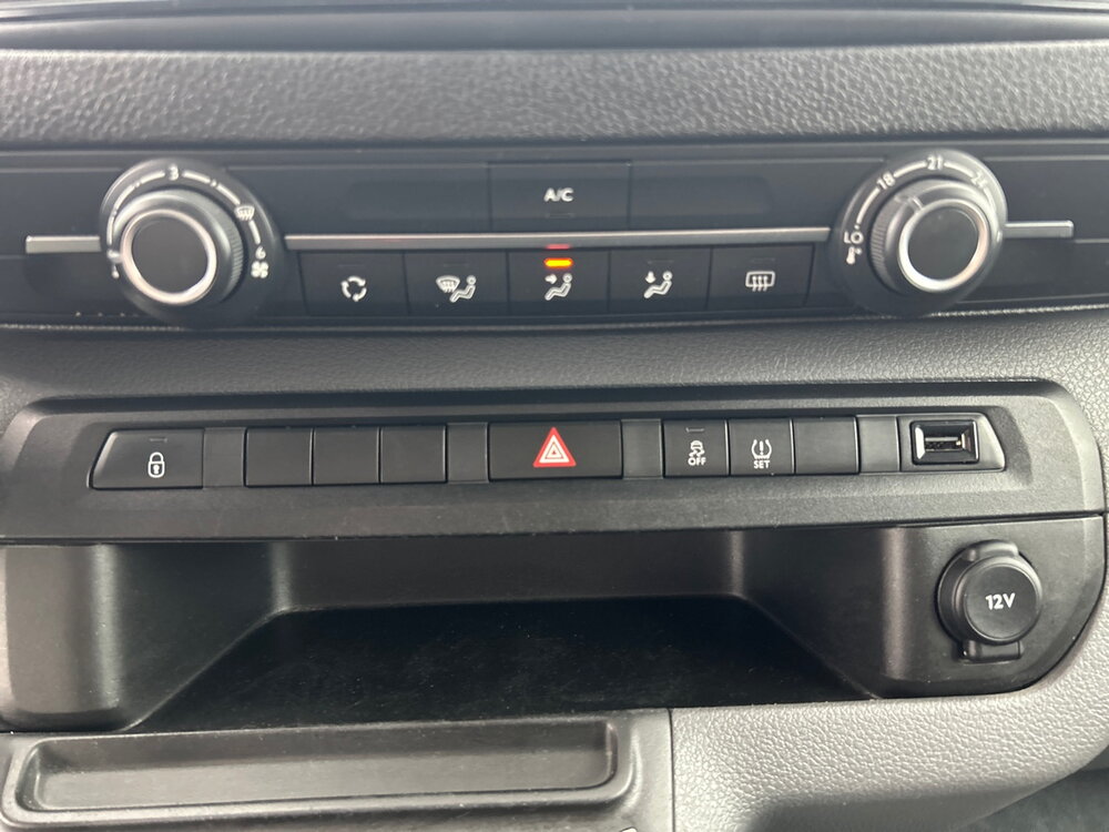 Occasion PEUGEOT Expert Expert Standard Electrique 50 kWh 136ch