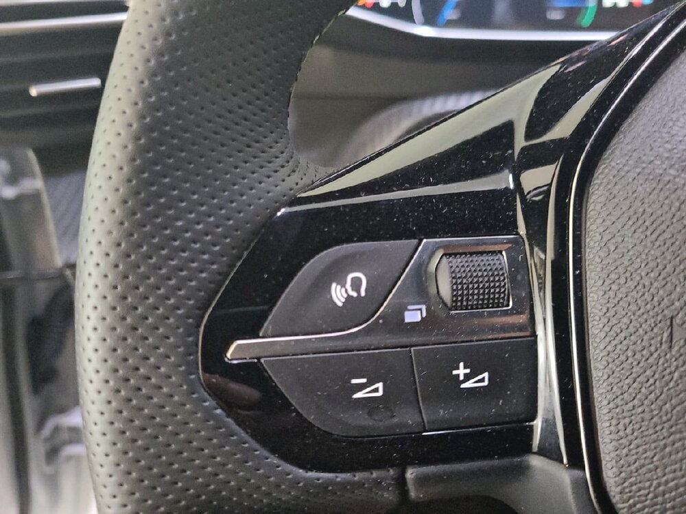 Occasion PEUGEOT 208 208 Hybrid 145 ch e-DCS6 - GT