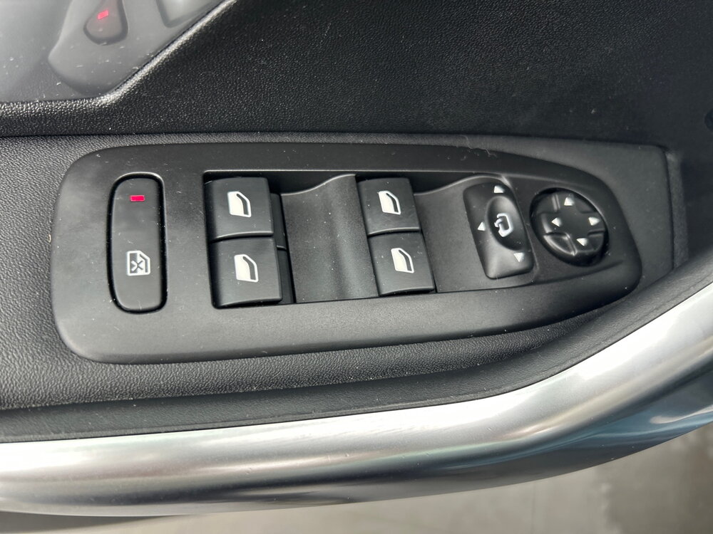Occasion PEUGEOT 2008 2008 BlueHDi 100ch S&S BVM5 - Crossway