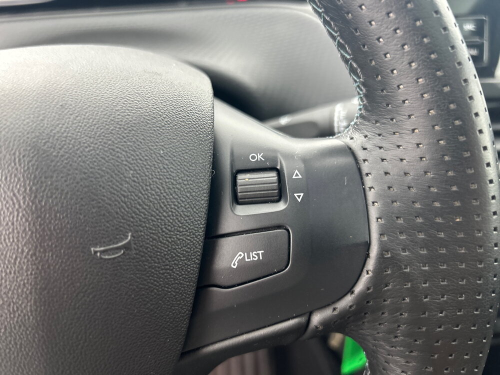 Occasion PEUGEOT 2008 2008 BlueHDi 100ch S&S BVM5 - Crossway