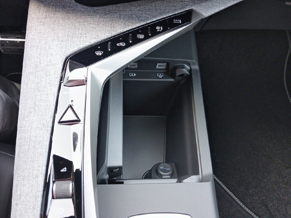 Occasion PEUGEOT 3008 3008 Hybrid 145 e-DCS6 - GT