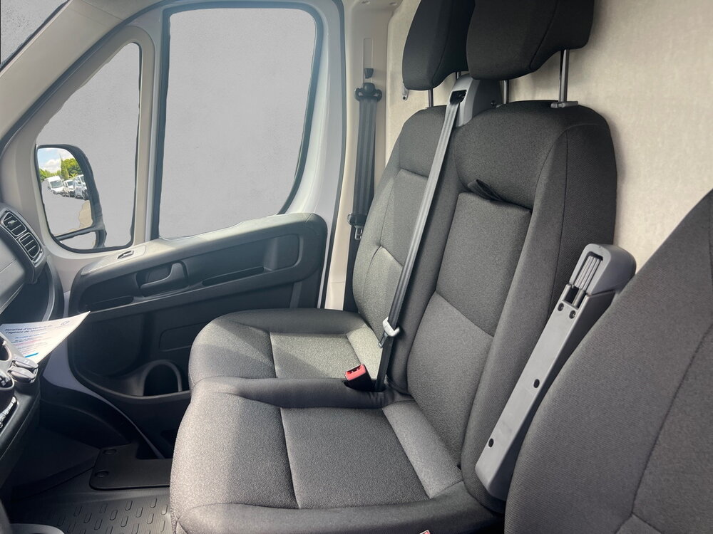 Occasion PEUGEOT Boxer BOXER FGN DIESEL 140 CH L2H2 3.5 T MANUELLE - ACTIVE