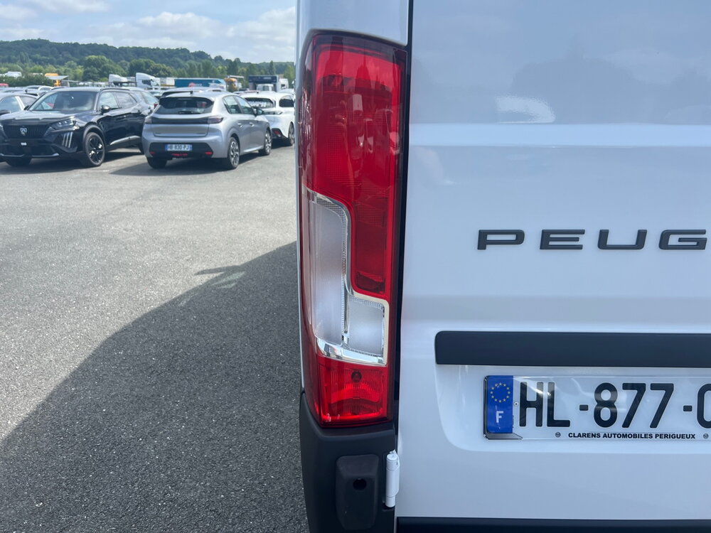 Occasion PEUGEOT Boxer BOXER FGN DIESEL 140 CH L2H2 3.5 T MANUELLE - ACTIVE