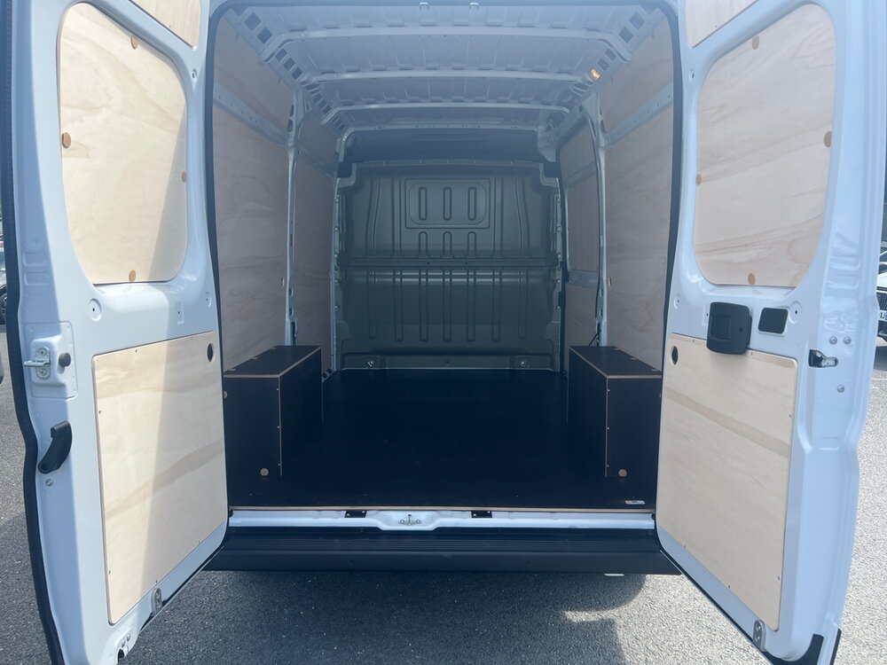 Occasion PEUGEOT Boxer BOXER FGN DIESEL 140 CH L2H2 3.5 T MANUELLE - ACTIVE