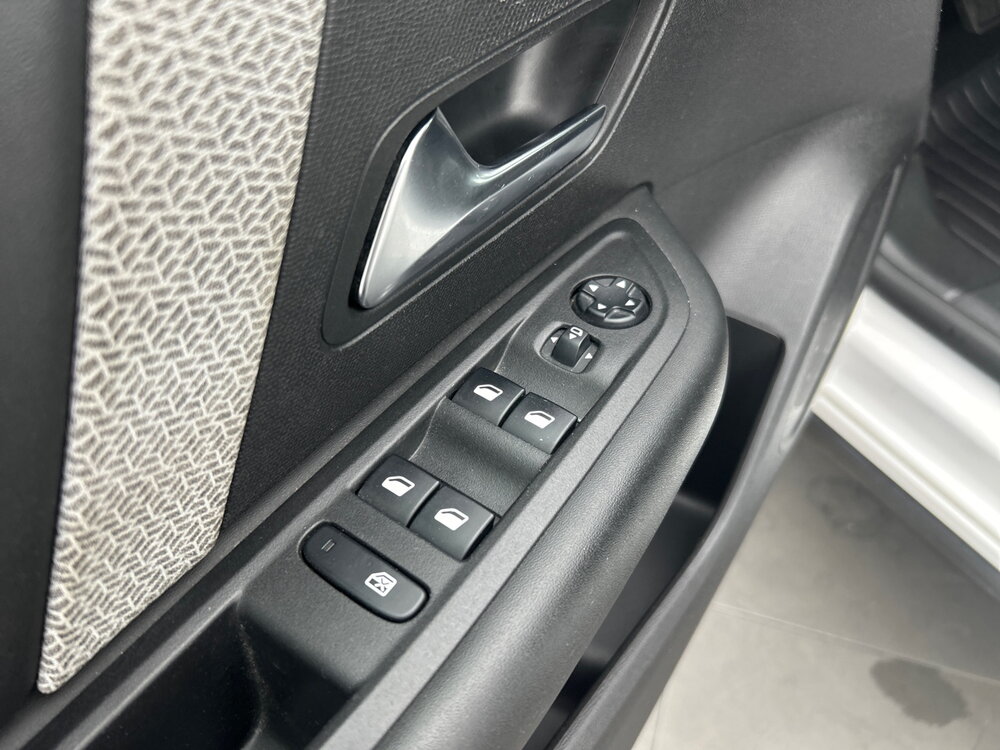 Occasion CITROEN C4 C4 PureTech 130 S&S EAT8 - Shine Pack