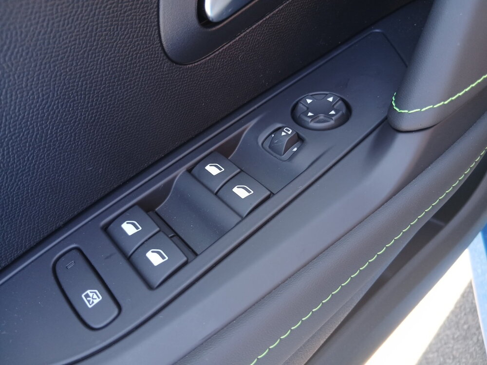 Occasion PEUGEOT 208 208 Hybrid 145 ch e-DCS6 - GT Exclusive
