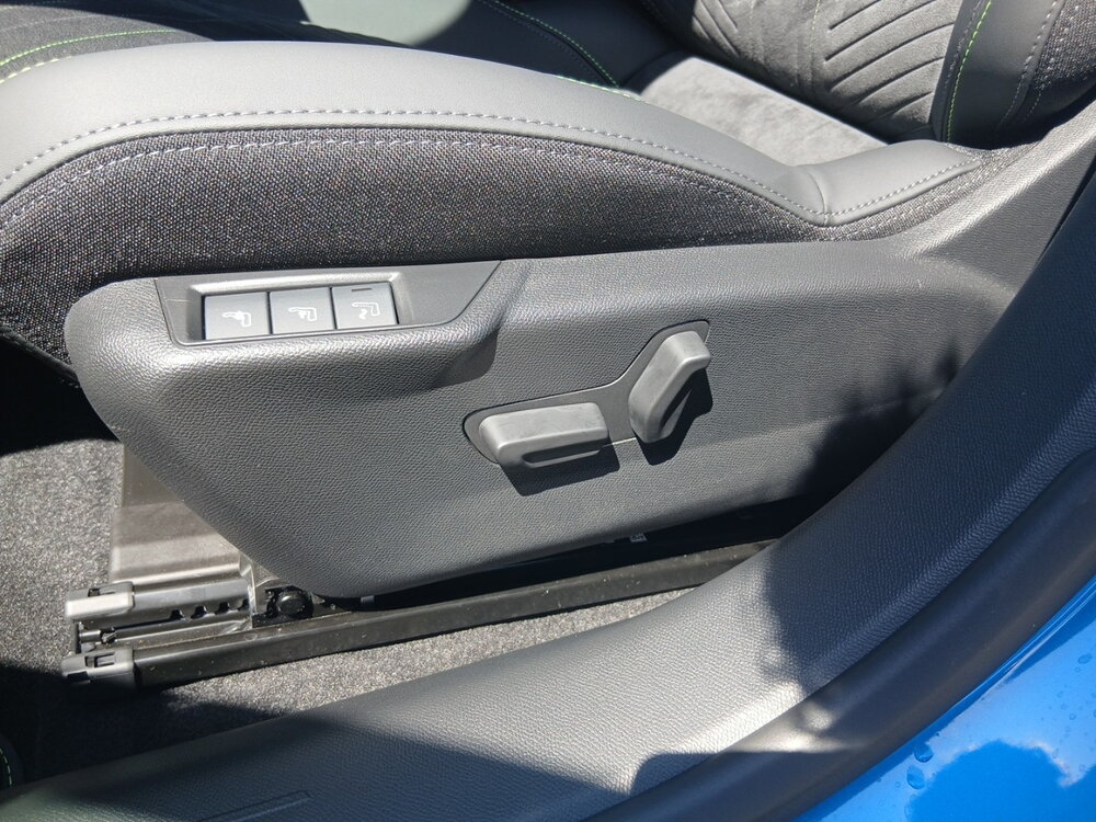 Occasion PEUGEOT 208 208 Hybrid 145 ch e-DCS6 - GT Exclusive