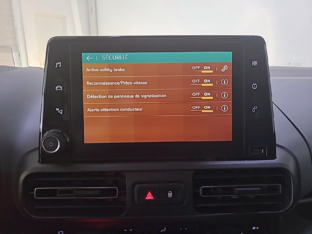 Occasion CITROEN Berlingo Berlingo Taille M BlueHDi 130 S&S BVM6 - Shine