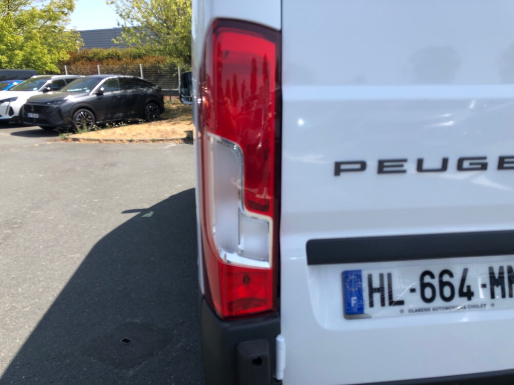 Occasion PEUGEOT Boxer BOXER FGN DIESEL 140 CH L2H2 3.5 T AUT. - ACTIVE