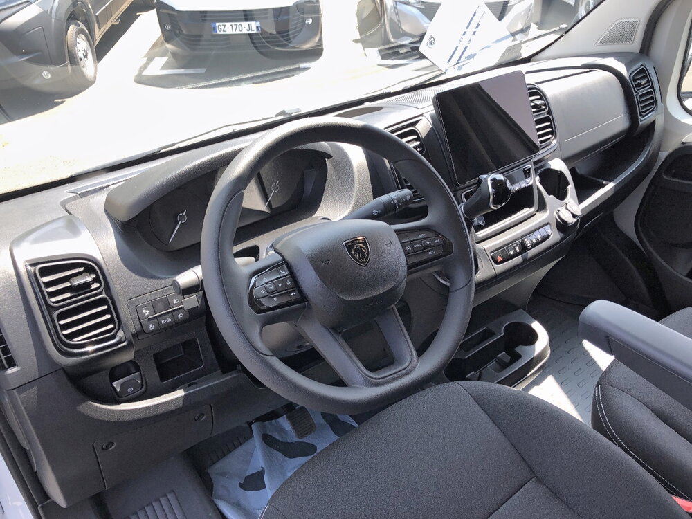 Occasion PEUGEOT Boxer BOXER FGN DIESEL 140 CH L2H2 3.5 T AUT. - ACTIVE