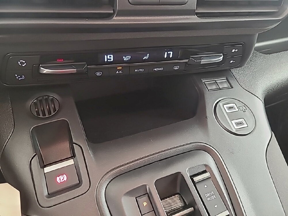 Occasion PEUGEOT Rifter e-Rifter M Electrique 136 ch Automatique 54kWh 5pl - GT