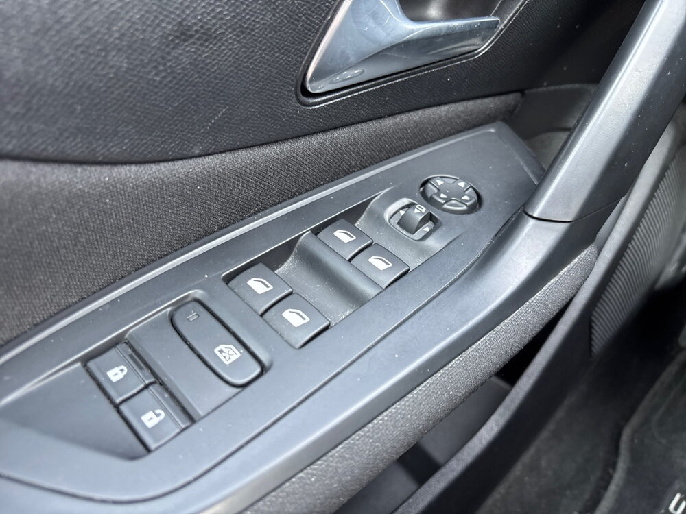 Occasion PEUGEOT 308 308 PHEV 180 e-EAT8 - Active Pack