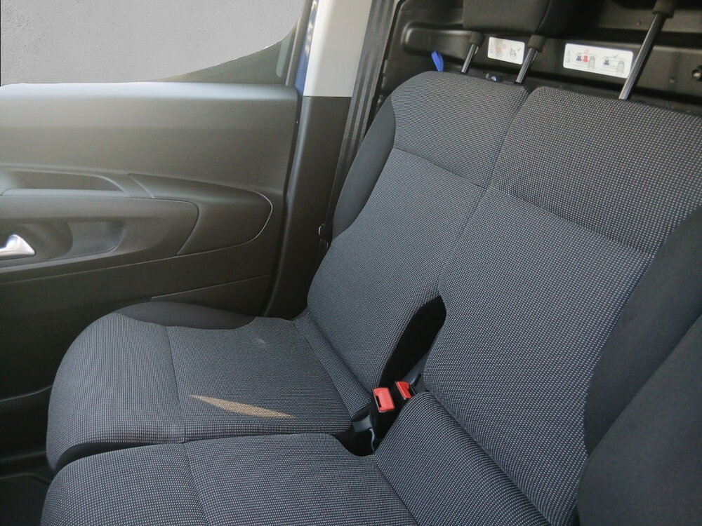 Occasion PEUGEOT Partner E-PARTNER FGN 136 CH M CHARG UT MAJ 54 KWH AUT