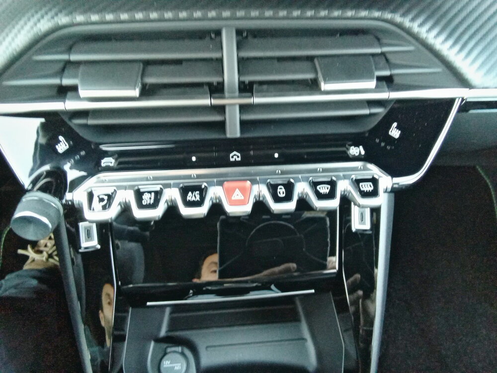 Occasion PEUGEOT 2008 2008 Hybrid 145 e-DCS6 - GT Exclusive