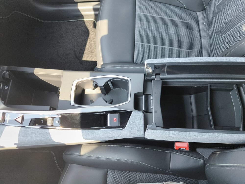 Occasion PEUGEOT 3008 3008 Electrique 210 ch 73 kWh - GT