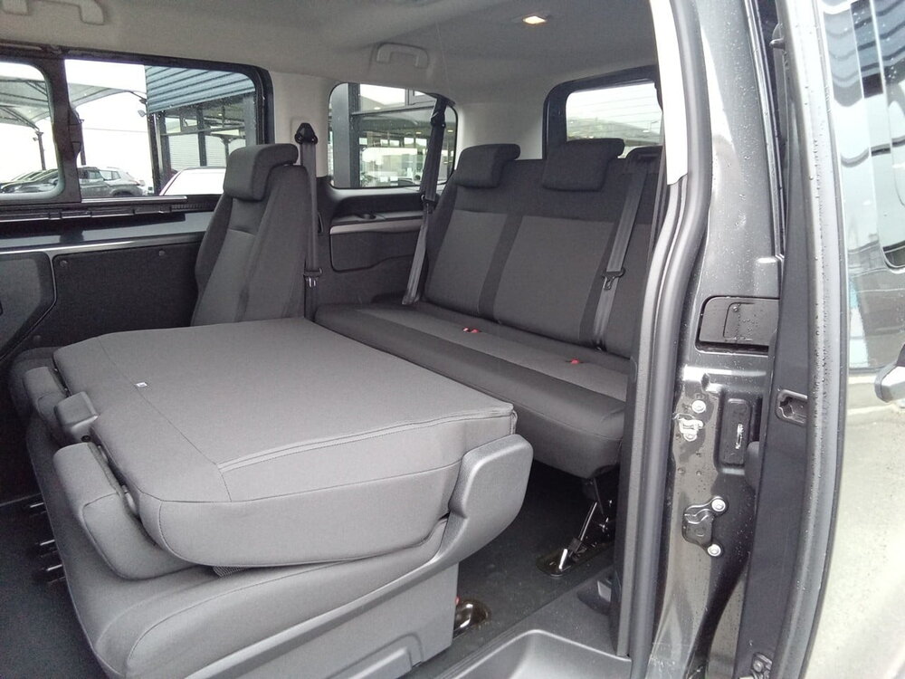 Occasion PEUGEOT Expert Expert Combi M Diesel 180 ch Automatique
