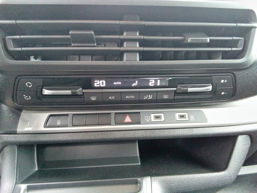 Occasion PEUGEOT Expert Expert Combi M Diesel 180 ch Automatique