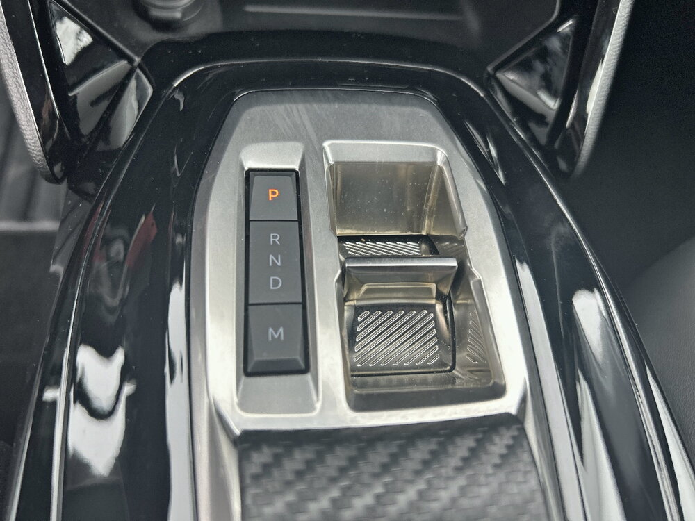 Occasion PEUGEOT 208 208 Hybrid 110 e-DCS6 - série spéciale Envy