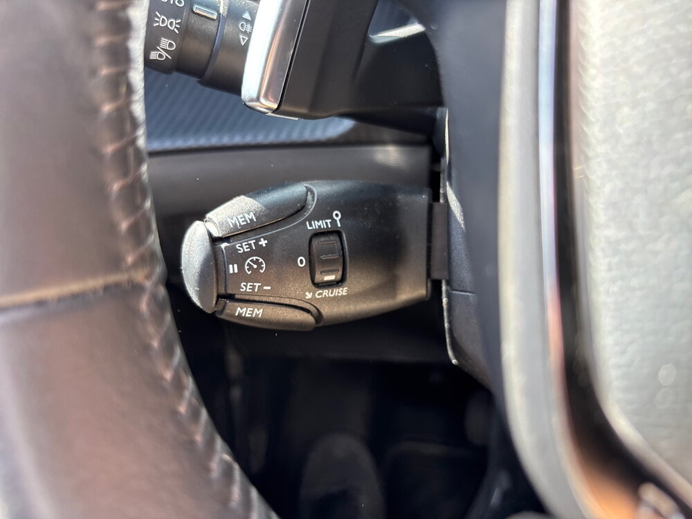 Occasion PEUGEOT 208 208 PureTech 100 S&S EAT8 - Allure Business