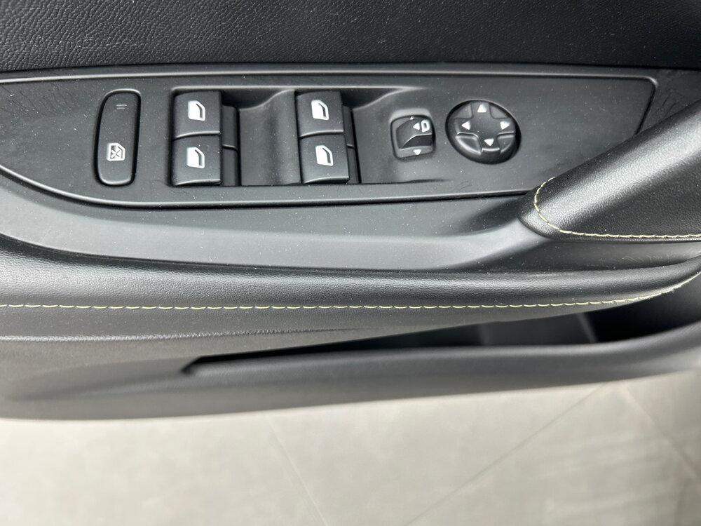 Occasion PEUGEOT 208 208 Electrique 50 kWh 136ch - GT