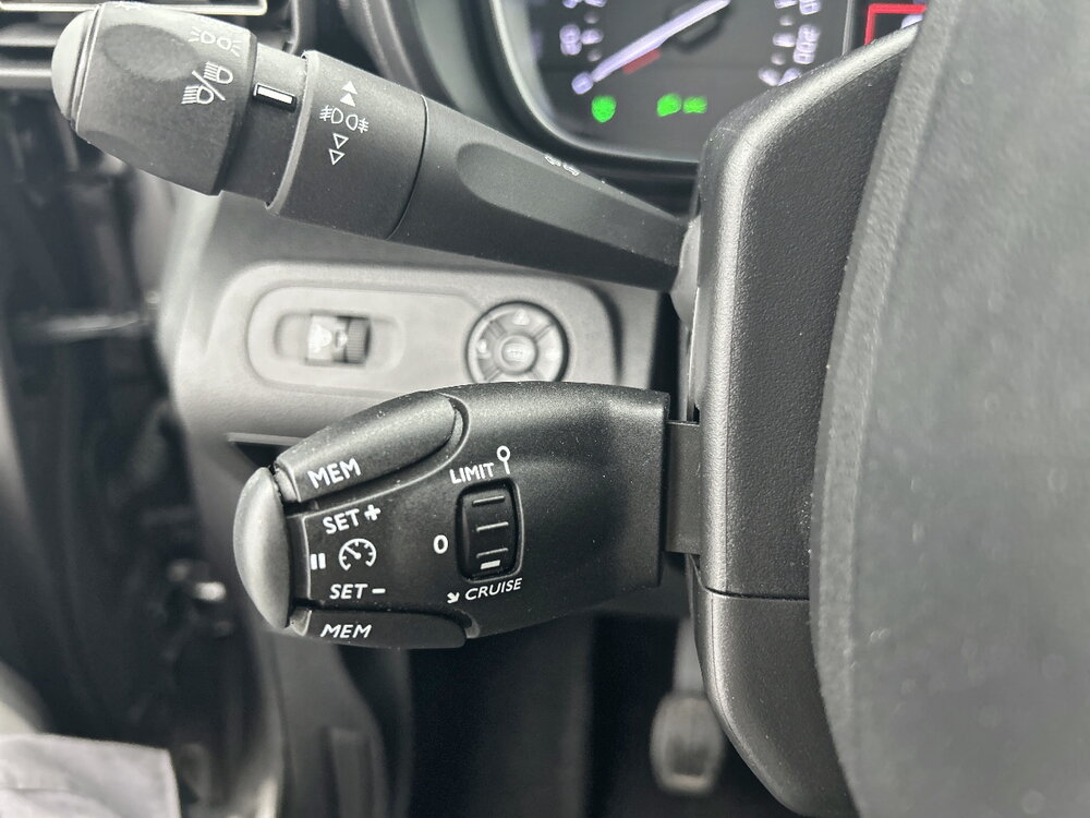 Occasion CITROEN Berlingo Berlingo Taille M BlueHDi 130 S&S BVM6 - Shine