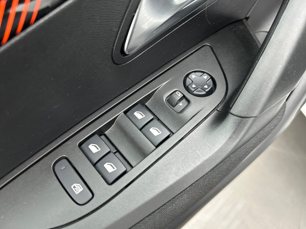 Occasion PEUGEOT 2008 2008 PureTech 100 S&S BVM6 - Active