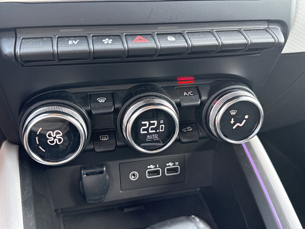 Occasion RENAULT Clio V Clio E-Tech full hybrid 145 - Techno