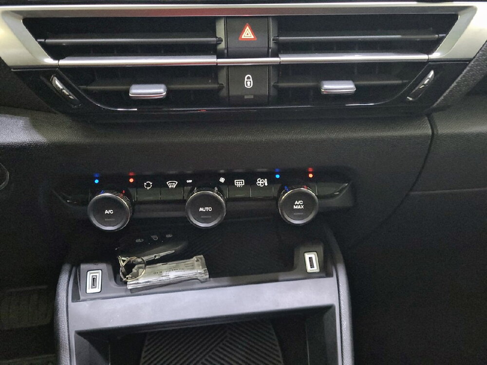 Occasion CITROEN C4 e-C4 136 ch Automatique - Shine