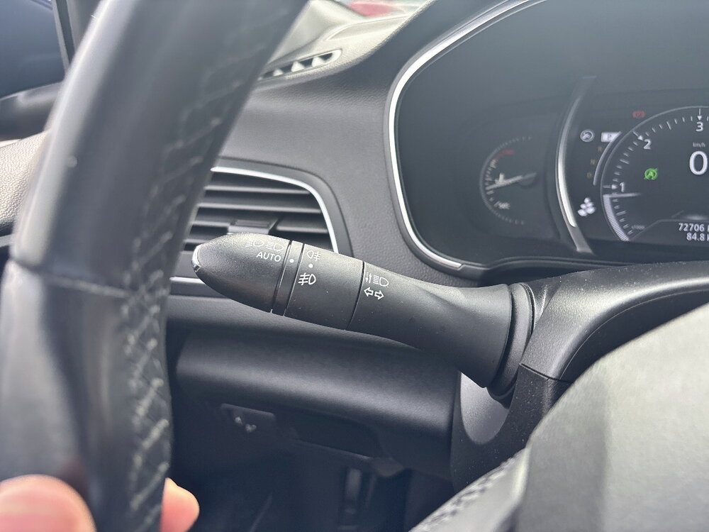 Occasion RENAULT Megane Mégane IV Estate Blue dCi 115 EDC - Intens