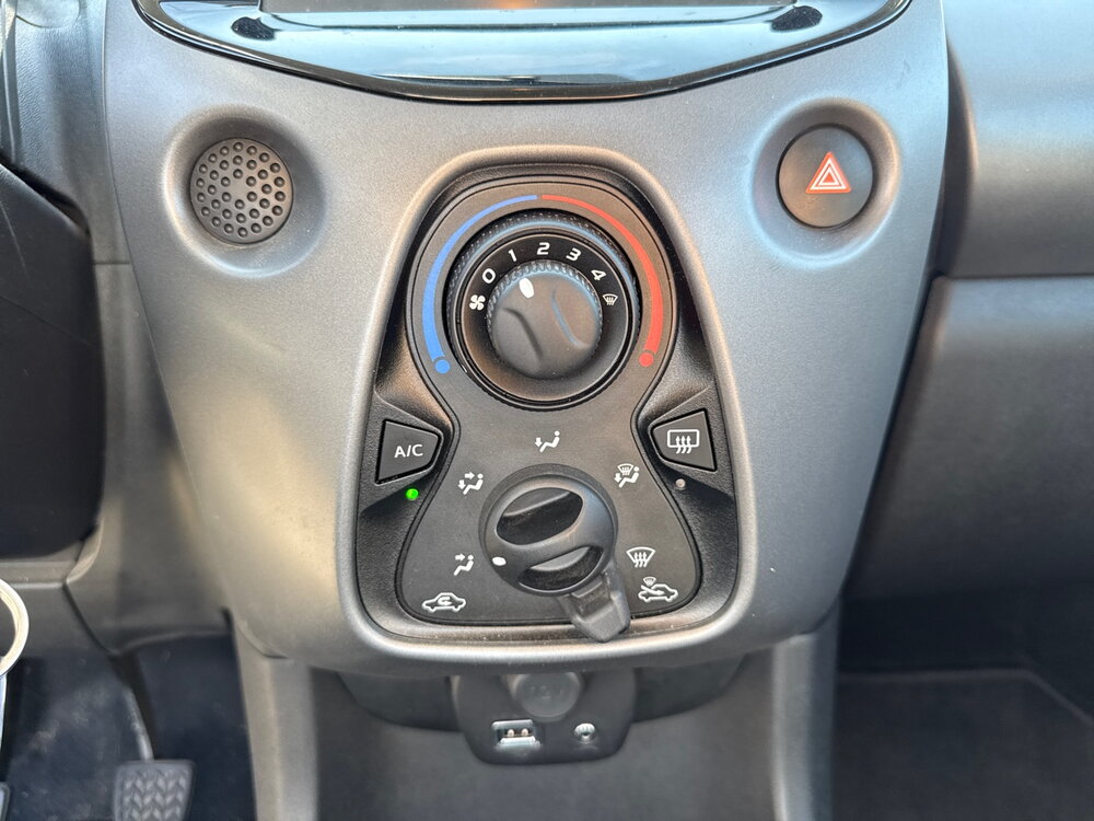 Occasion TOYOTA Aygo Aygo 1.0 VVT-i - x-play