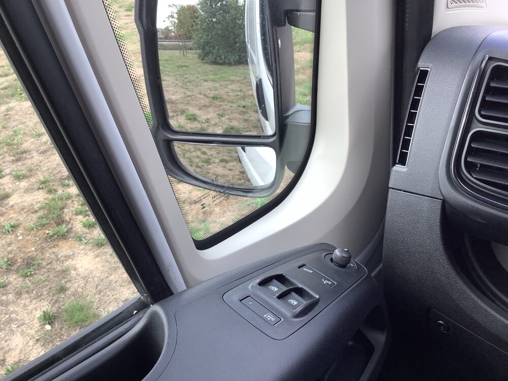 Occasion PEUGEOT Boxer BOXER FGN DIESEL 140 CH L2H2 3.5 T AUT. - ACTIVE
