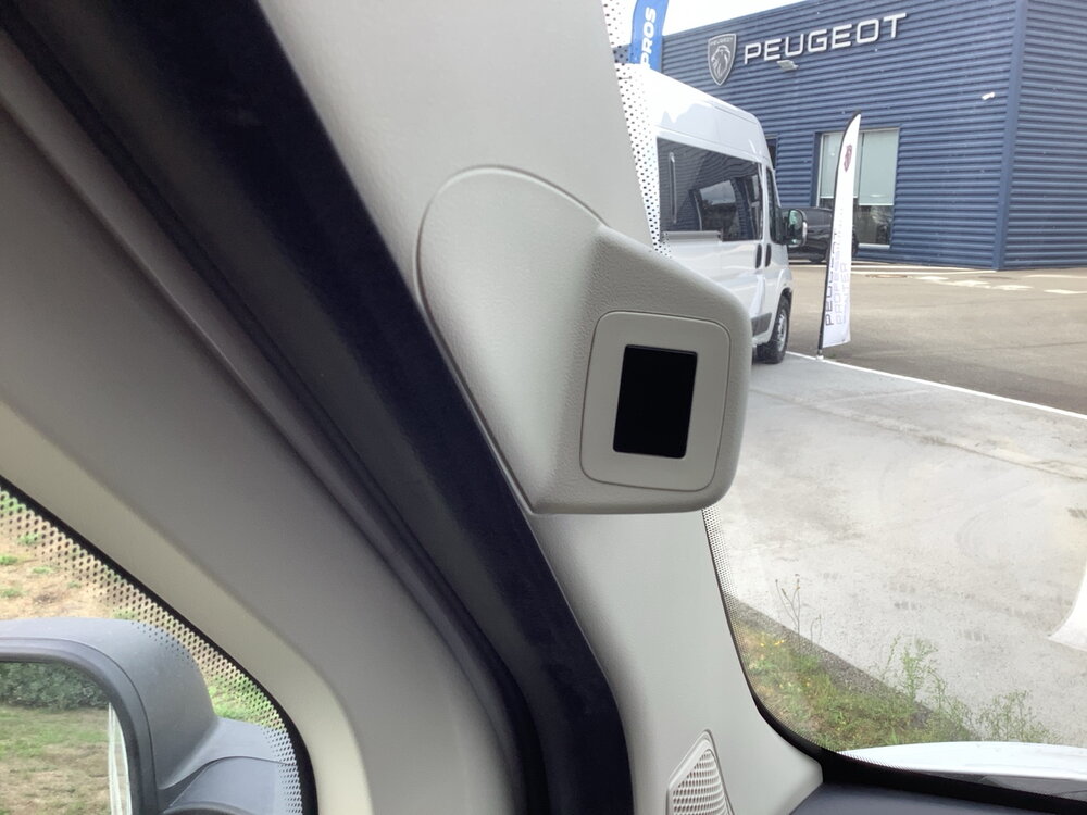 Occasion PEUGEOT Boxer BOXER FGN DIESEL 140 CH L2H2 3.5 T AUT. - ACTIVE