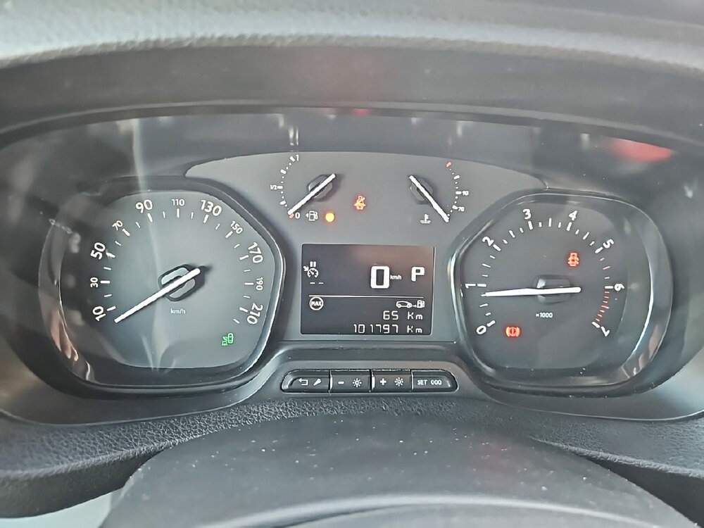 Occasion PEUGEOT Expert EXPERT CA STANDARD BLUEHDI 180 S&S EAT8 - FIXE ASPHALT