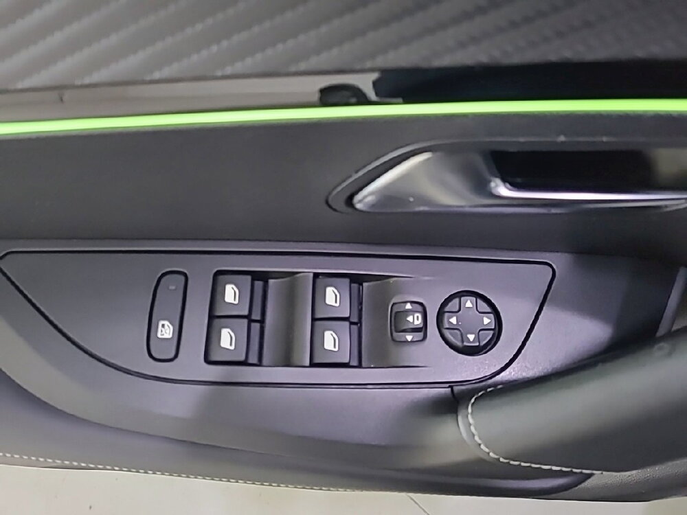 Occasion PEUGEOT 2008 2008 Electrique 136 ch - GT