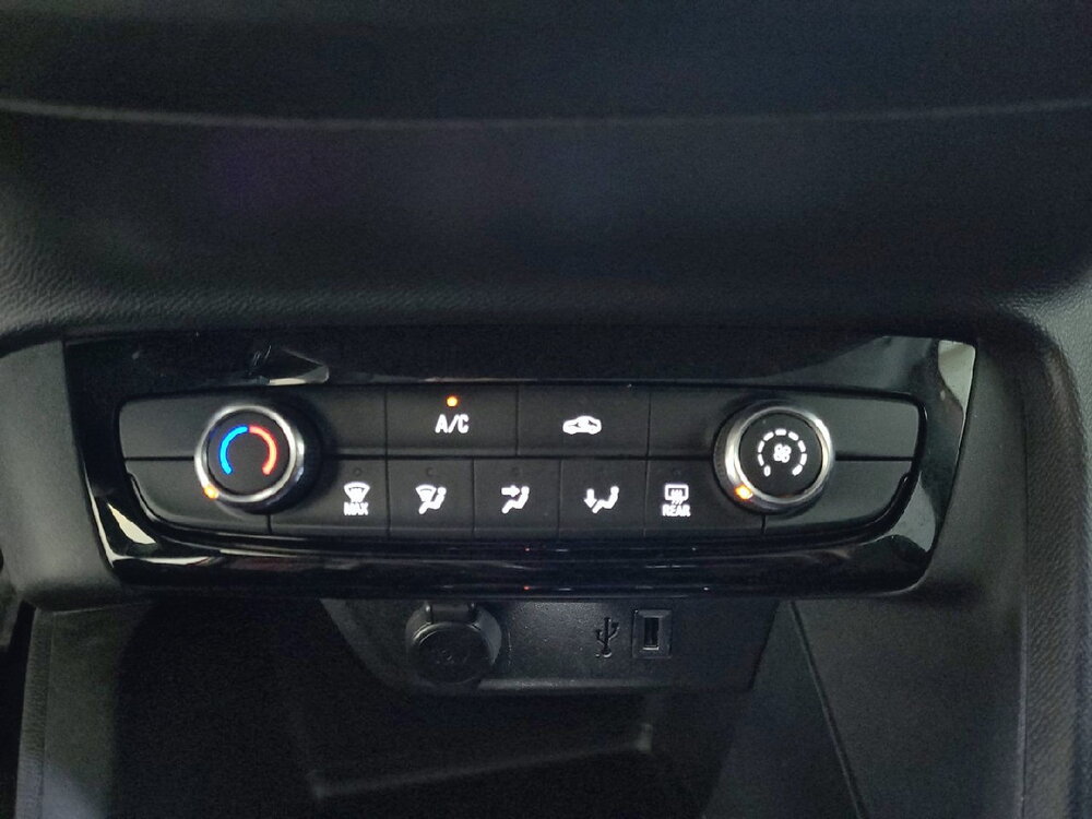 Occasion OPEL Corsa Corsa 1.2 Turbo 100 ch BVM6 - Design & Tech