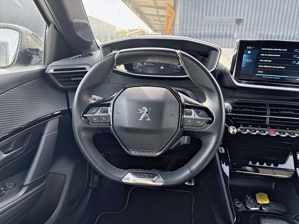 Occasion PEUGEOT 208 208 Electrique 50 kWh 136ch - GT