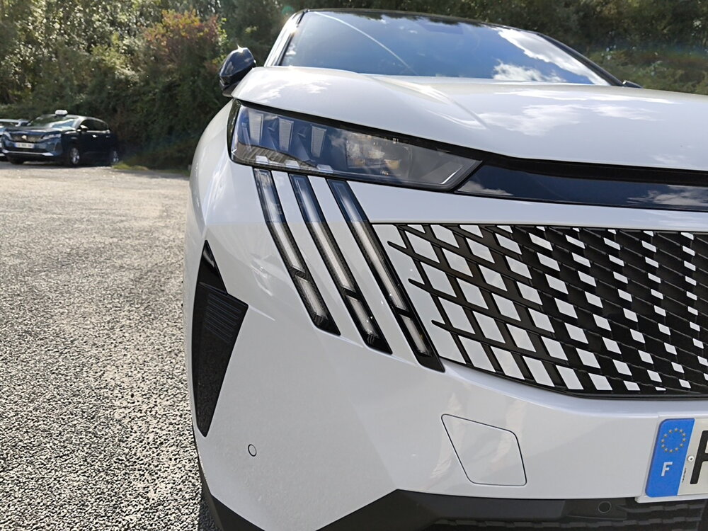 Occasion PEUGEOT 3008 3008 Hybrid 145 e-DCS6 - GT Exclusive