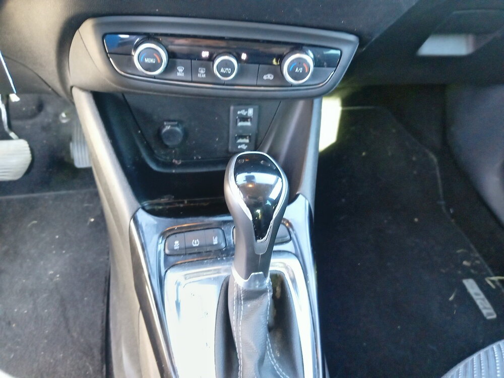 Occasion OPEL Crossland X Crossland X 1.2 Turbo 110 ch BVA6 - Design 120 ans