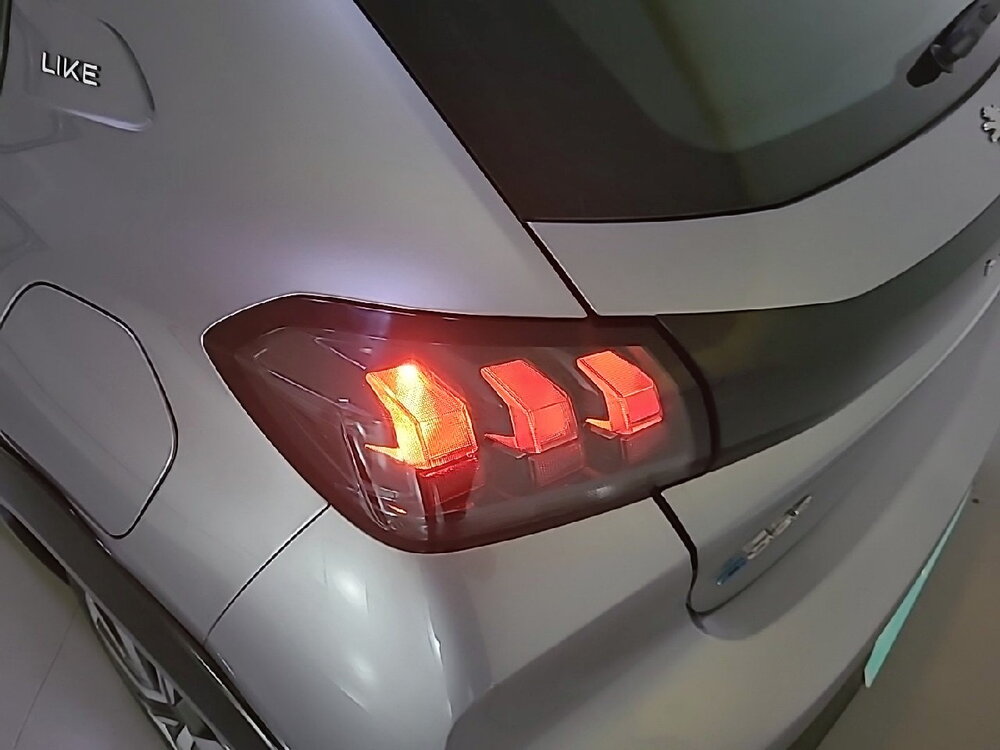 Occasion PEUGEOT 208 208 Electrique 50 kWh 136ch - Like