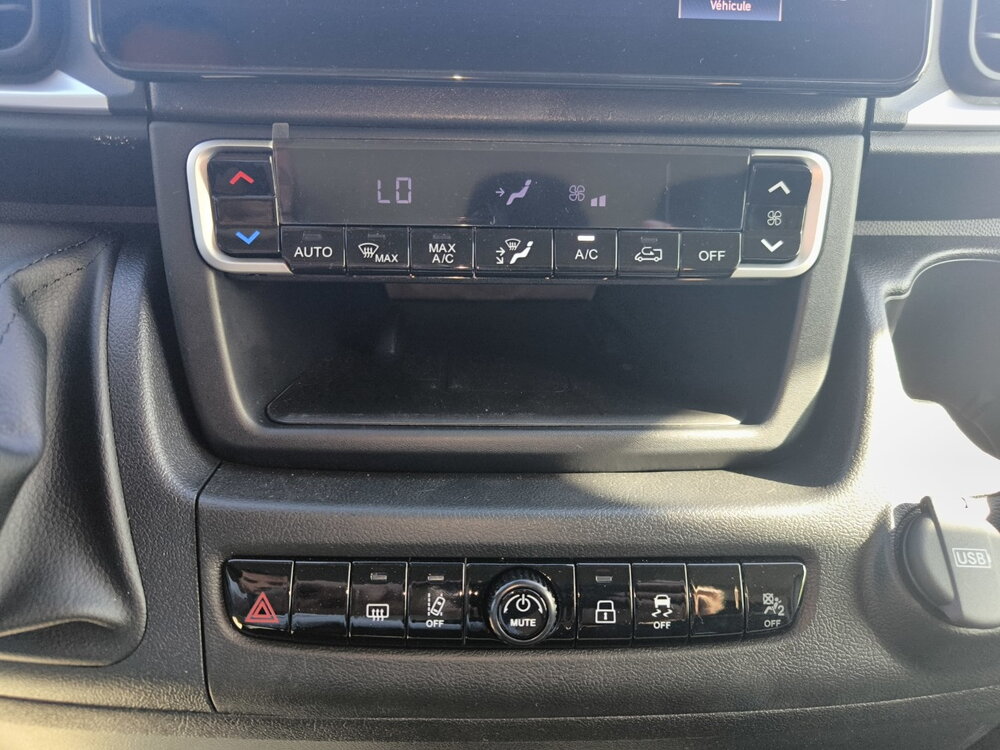 Occasion PEUGEOT Boxer BOXER FGN DIESEL 140 CH L2H2 3.3 T MANUELLE - ACTIVE