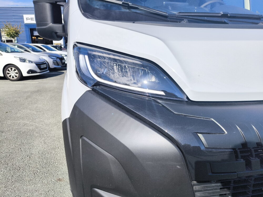Occasion PEUGEOT Boxer BOXER FGN DIESEL 140 CH L2H2 3.3 T MANUELLE - ACTIVE