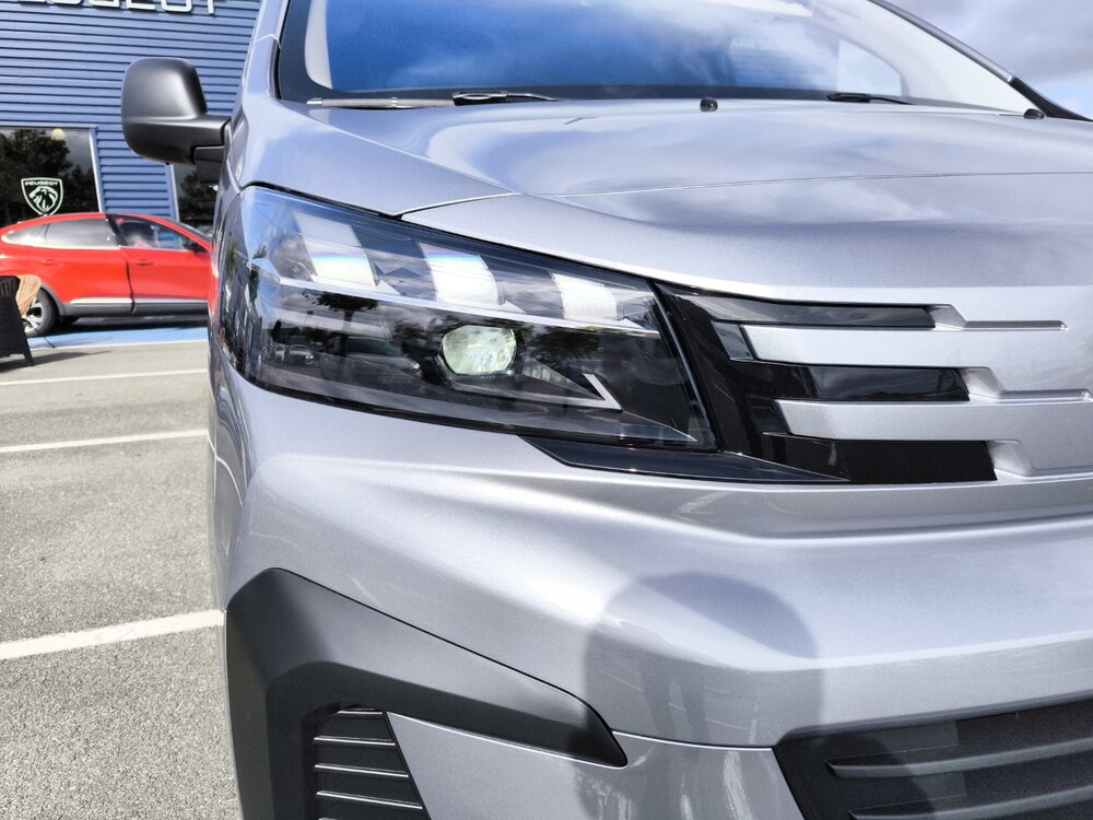 Occasion PEUGEOT Expert EXPERT CA FIXE M DIESEL 150 CH AUTOMATIQUE