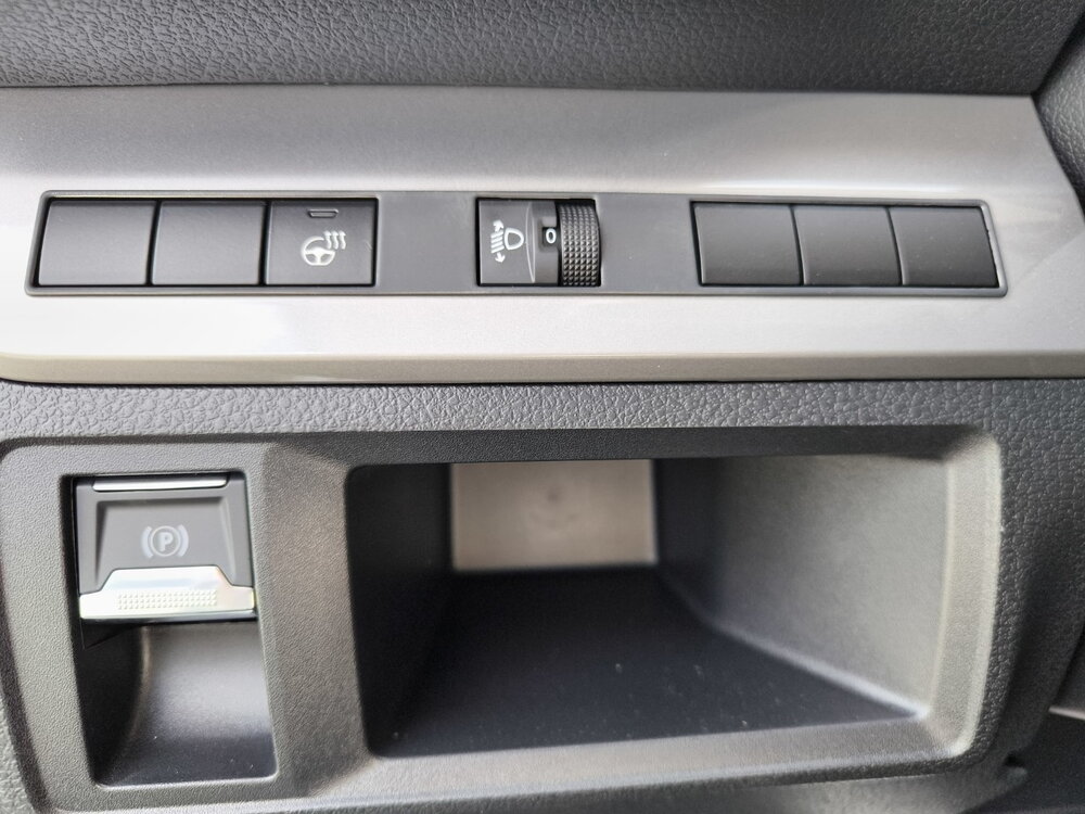 Occasion PEUGEOT Expert EXPERT CA FIXE M DIESEL 150 CH AUTOMATIQUE