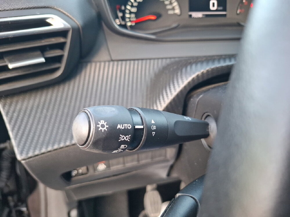 Occasion PEUGEOT 208 208 PureTech 100 S&S BVM6 - Style