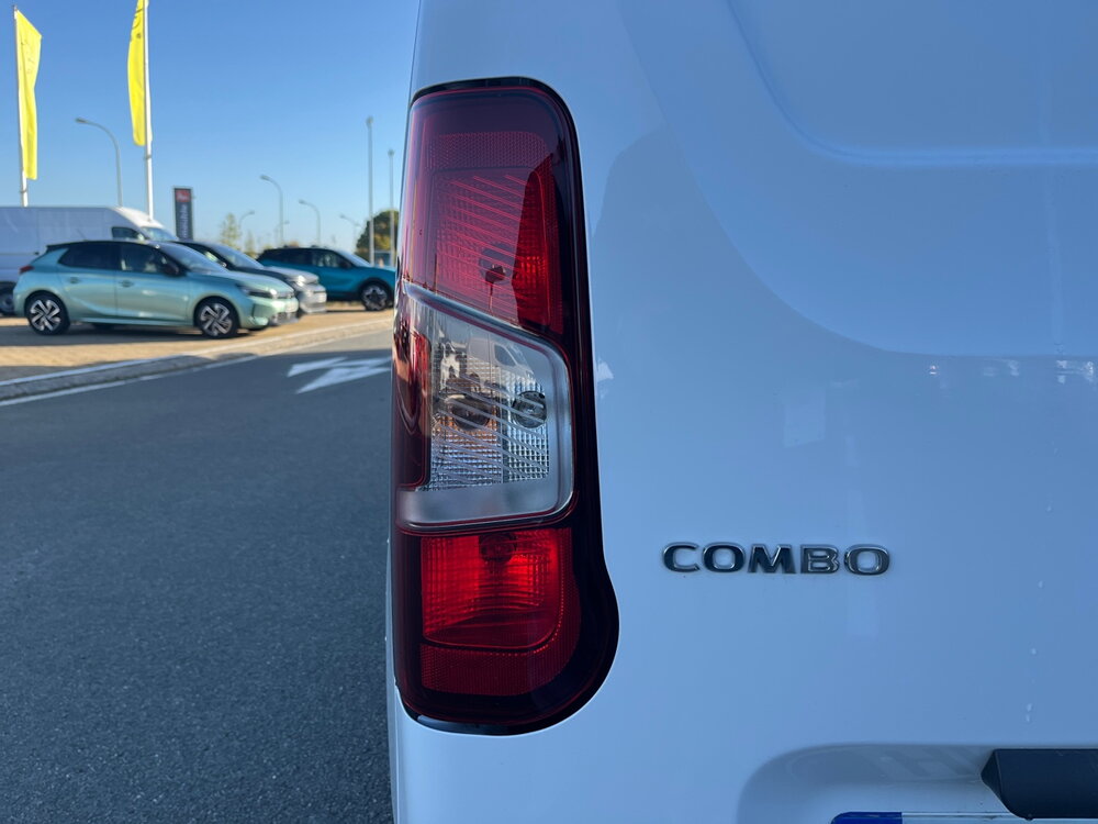 Occasion OPEL Combo COMBO CARGO M DIESEL 130 CH AUT.