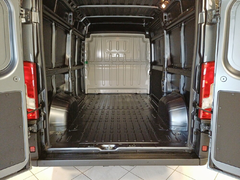 Occasion PEUGEOT Boxer BOXER FGN TOLE 3.5 T D L2H2 140 CH AUT.