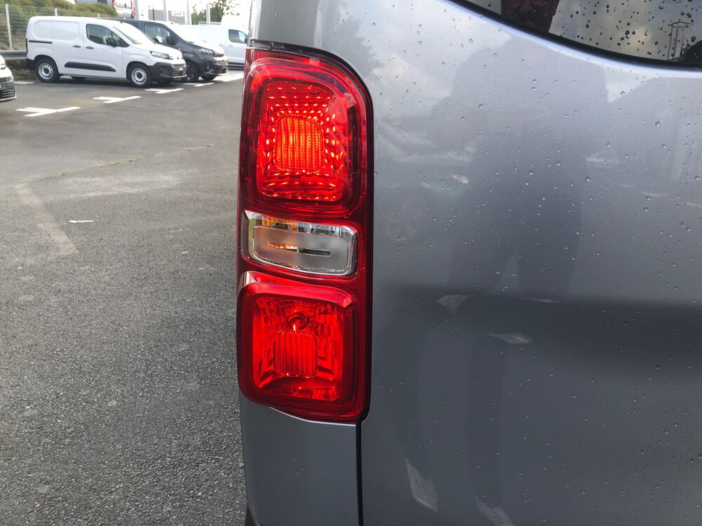 Occasion PEUGEOT Expert Expert Combi XL 2.2 Diesel 180 S&S EAT8
