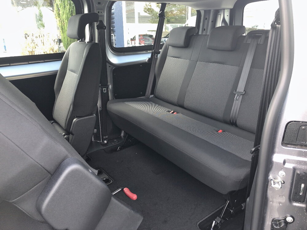 Occasion PEUGEOT Expert Expert Combi XL 2.2 Diesel 180 S&S EAT8